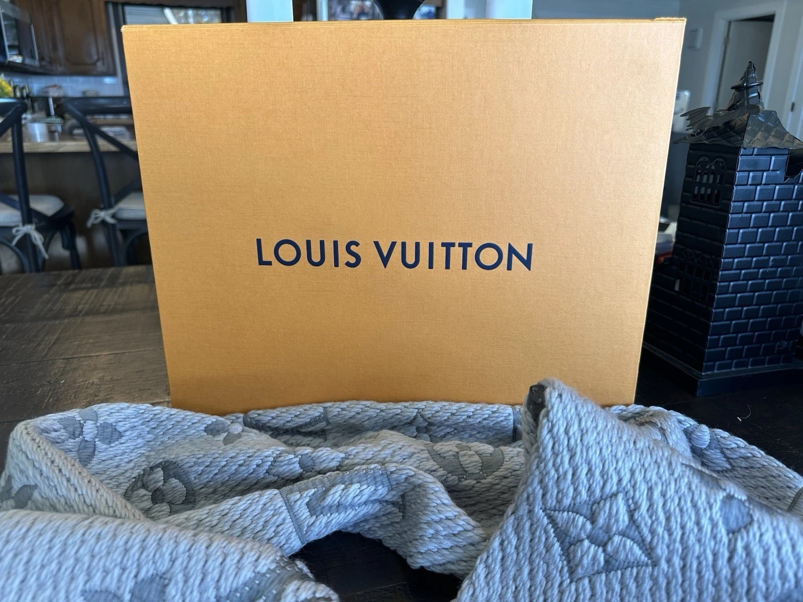 Louis Vuitton Grey Logo Scarf | Classic Monogram | Authentic Luxury thumbnail 11