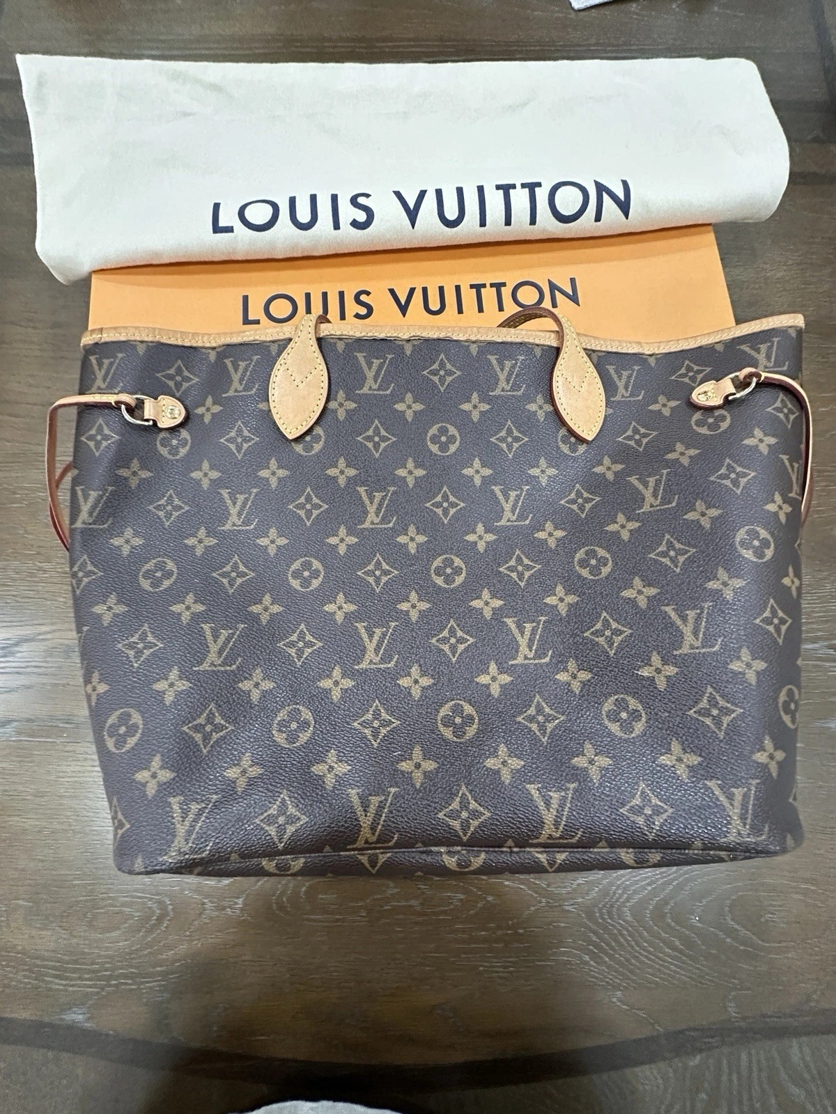 Louis Vuitton Neverfull Tote MM Brown Canvas Monogram thumbnail 2