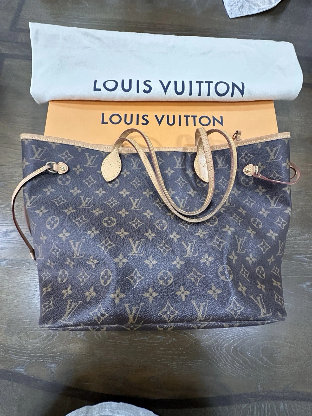 Louis Vuitton Neverfull Tote MM Brown Canvas Monogram thumbnail 3