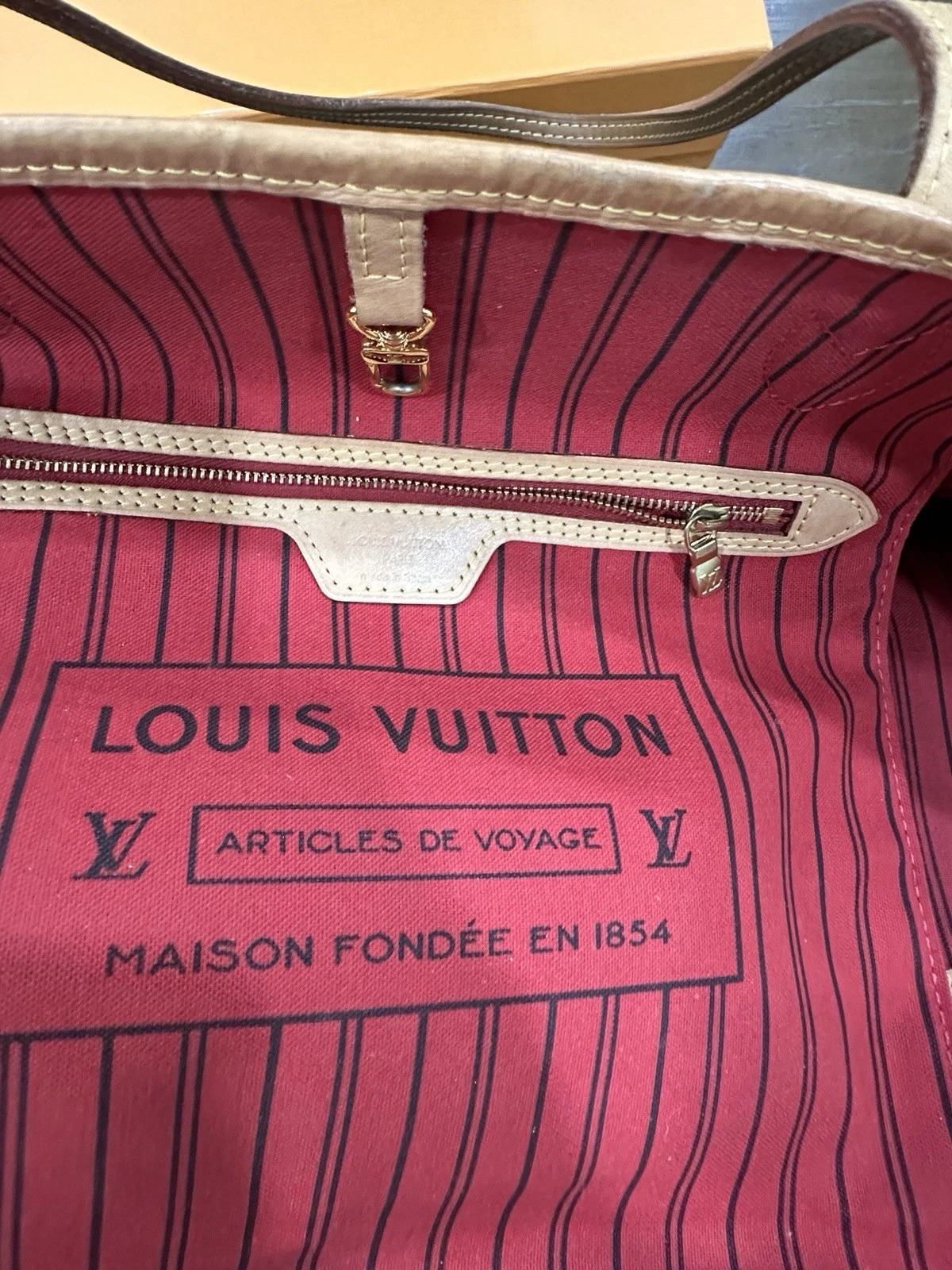 Louis Vuitton Neverfull Tote MM Brown Canvas Monogram thumbnail 9