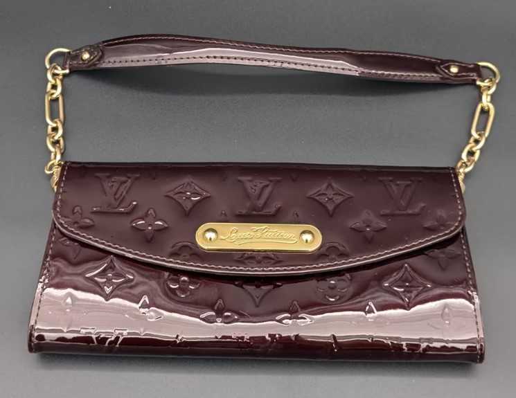 Louis Vuitton Pochette Sunset Boulevard – Women’s Luxury Bag thumbnail 10