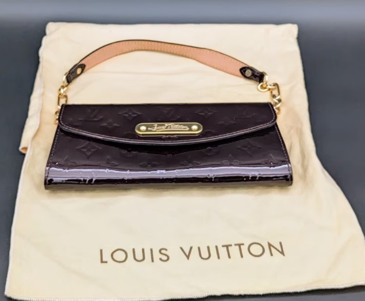 Louis Vuitton Pochette Sunset Boulevard – Women’s Luxury Bag thumbnail 2
