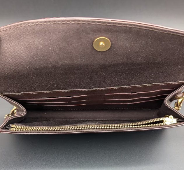 Louis Vuitton Pochette Sunset Boulevard – Women’s Luxury Bag thumbnail 8