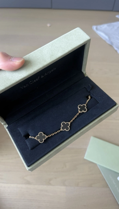 Luxury Van Cleef & Arpels Vintage Alhambra Bracelet, 18k Gold & Onyx Clover Motif