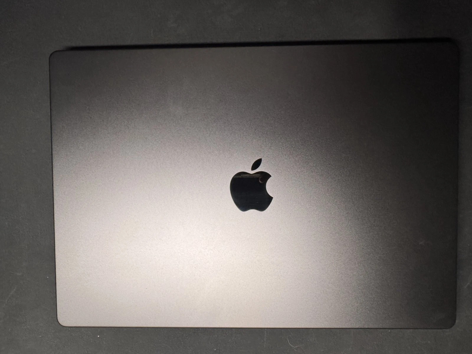 MacBook Pro 16" M4 Max 64GB 2TB - Like new - Warranty until 2026 thumbnail 3