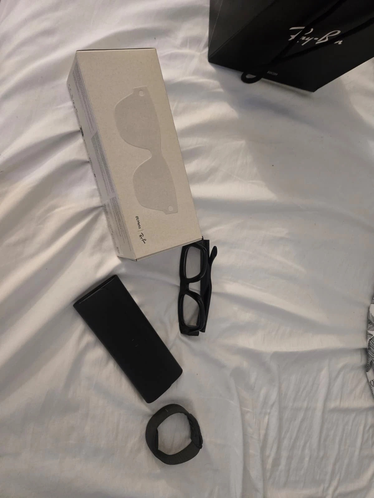 Meta Ray-Ban Smart Display Glasses – Interactive Wearable Tech thumbnail 2