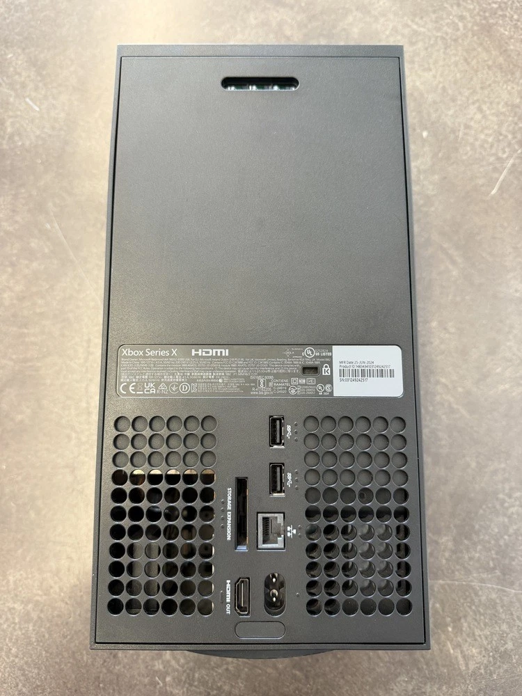 Microsoft Xbox Series X 1TB Console - Black thumbnail 4