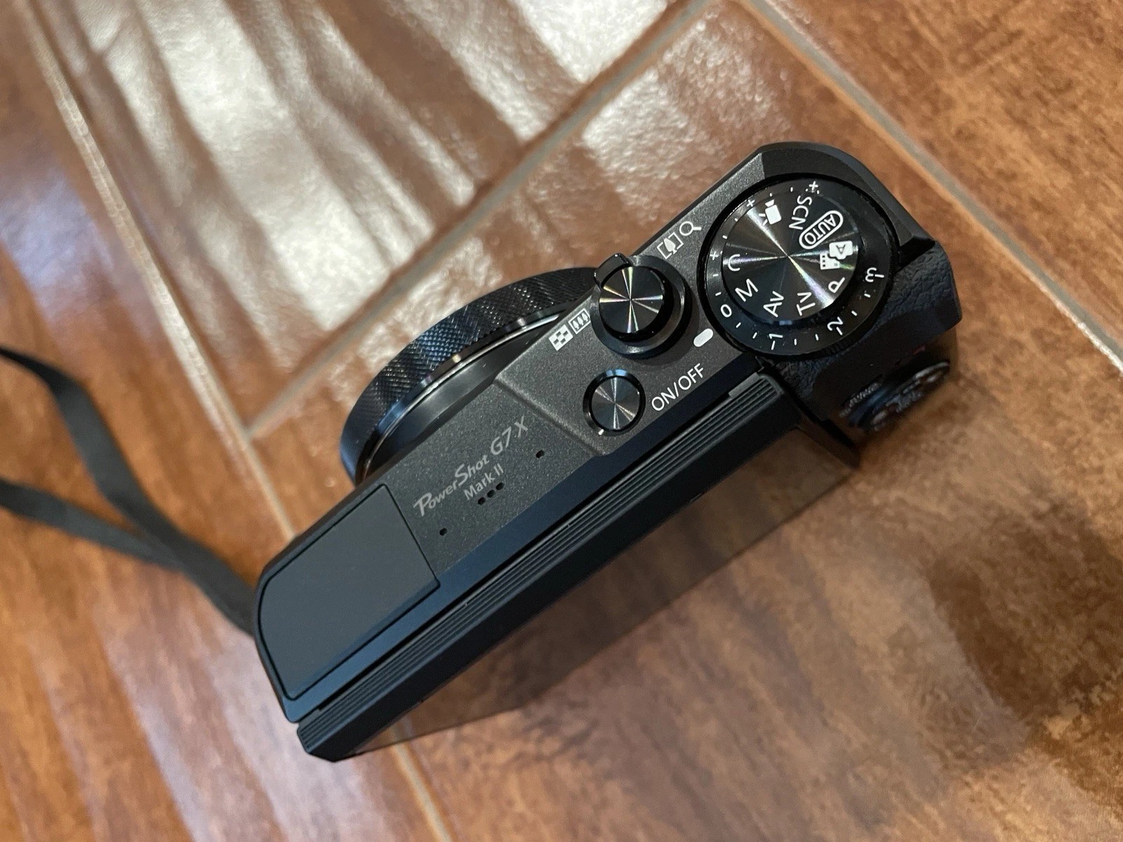 [MINT] Canon PowerShot G7 X Mark II – Case & Tripod Included thumbnail 5