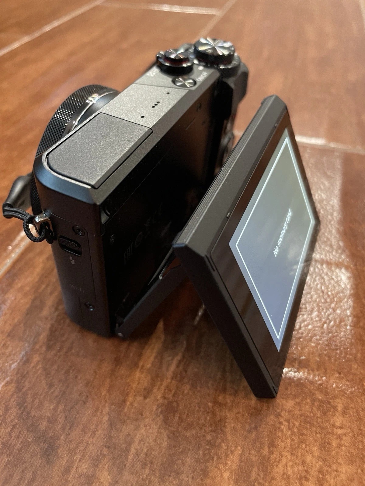 [MINT] Canon PowerShot G7 X Mark II – Case & Tripod Included thumbnail 8