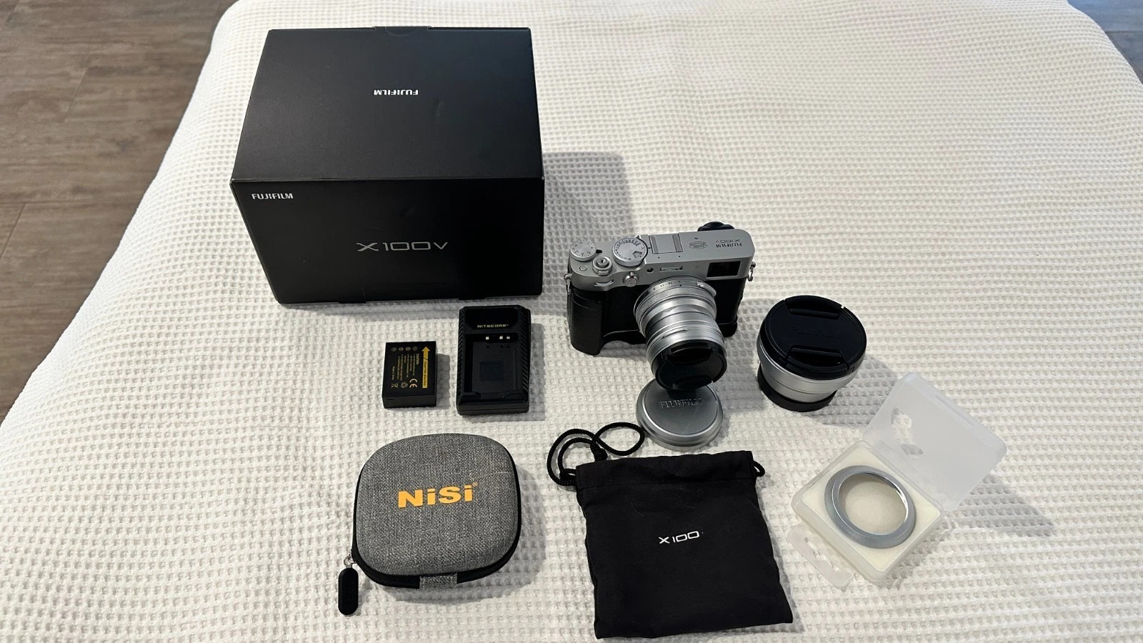 [Mint] Fujifilm X100V 26.1MP Fuji Camera Silver w/Box thumbnail 15