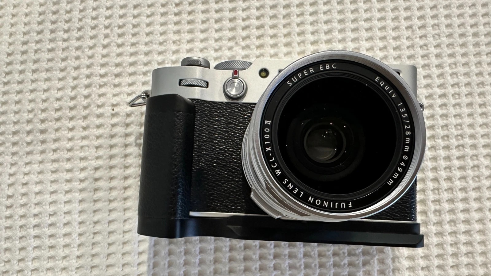 [Mint] Fujifilm X100V 26.1MP Fuji Camera Silver w/Box thumbnail 3