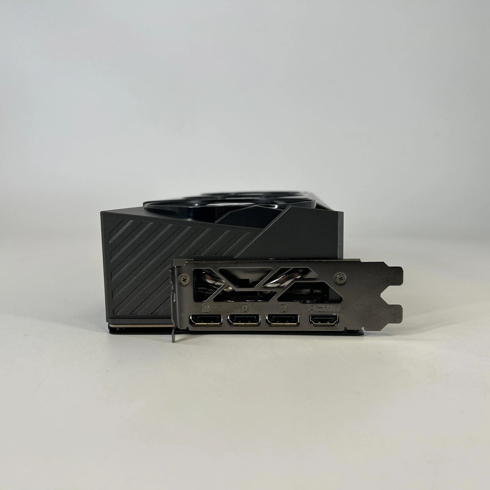 MSI Gaming OC GeForce RTX 5090 32GB Graphics Card – Excellent Condition thumbnail 9