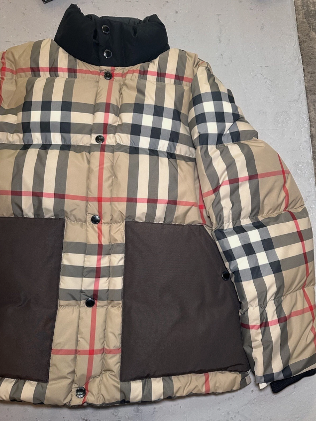 NEW Burberry Men’s Kilham down jacket In Archive Beige Size Medium thumbnail 3