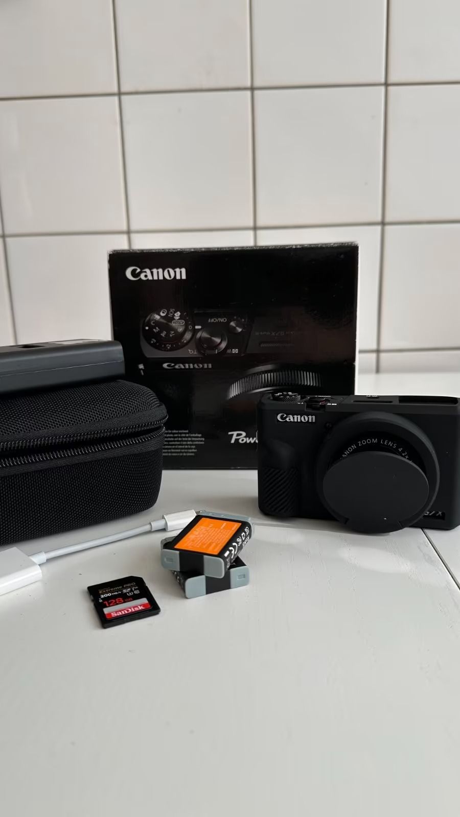 New Canon PowerShot G7 X Mark III Black + Accessory Pack thumbnail 1
