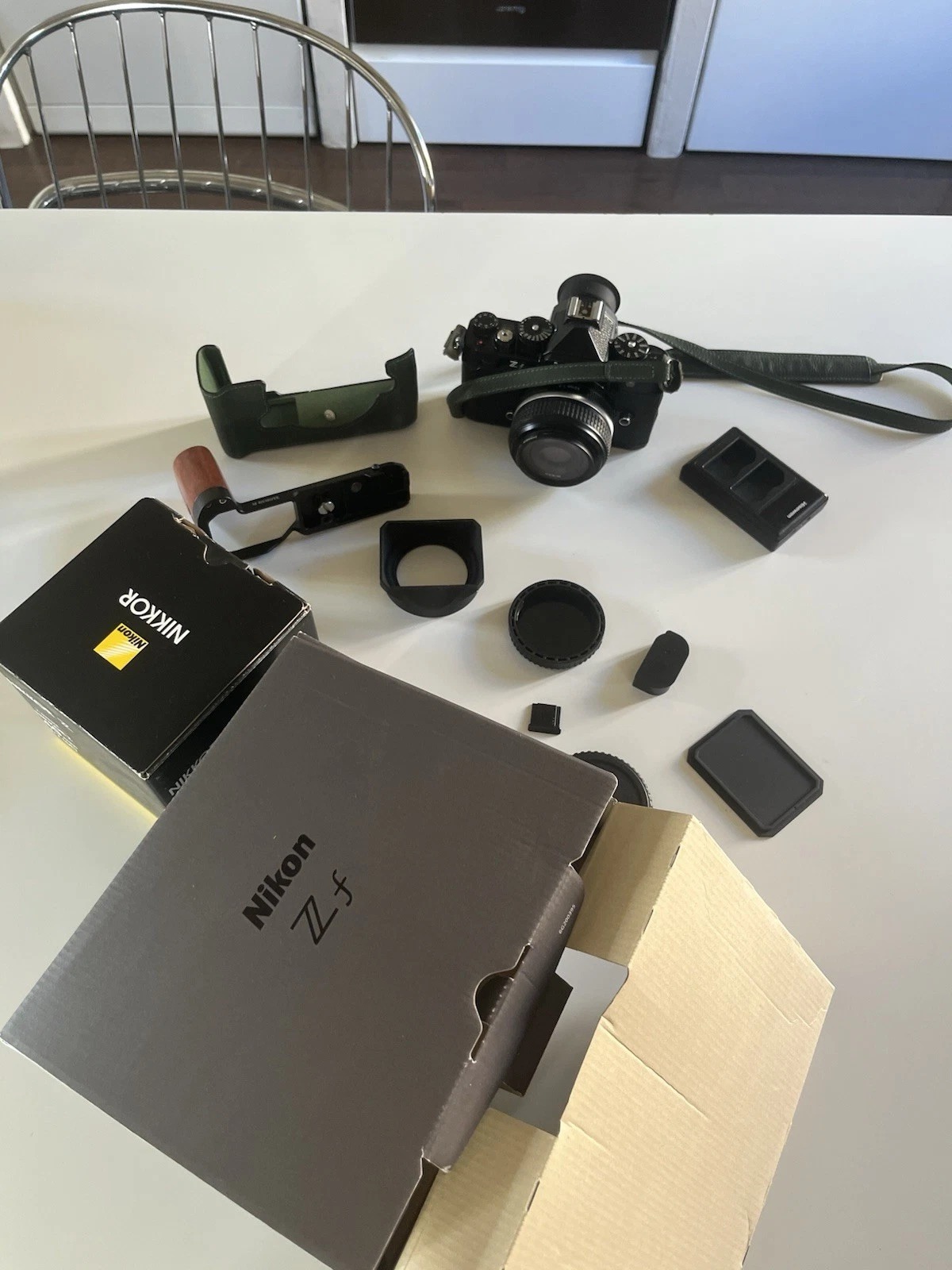 Nikon Z f Camera Body + NIKKOR Z 40mm Lens – Excellent Condition thumbnail 4