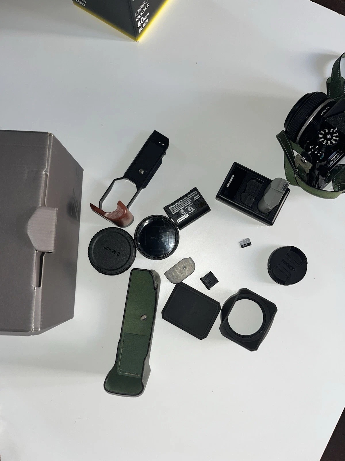 Nikon Z f Camera Body + NIKKOR Z 40mm Lens – Excellent Condition thumbnail 9