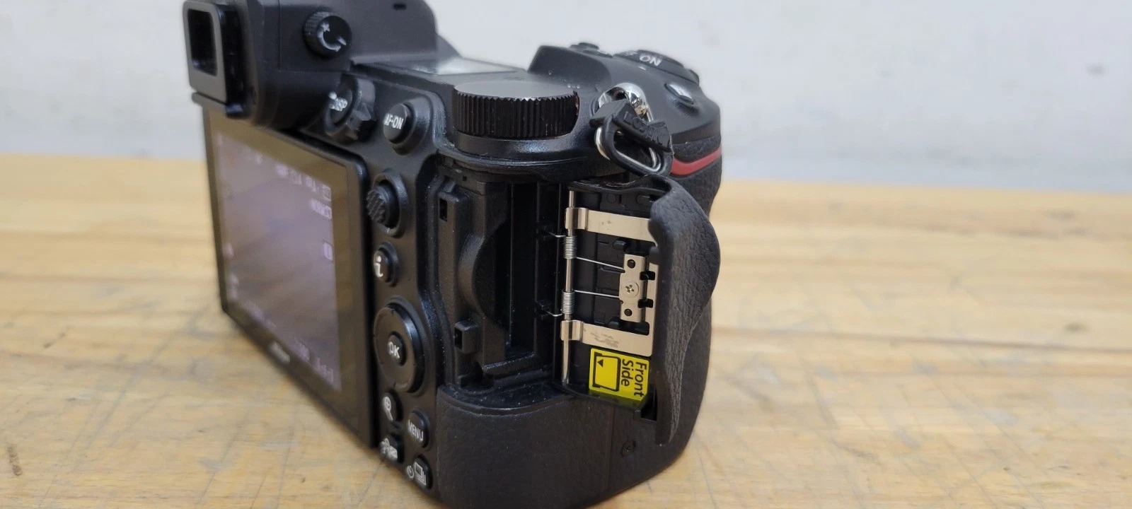 Nikon Z6 – 24.5MP Full-Frame Mirrorless Camera | Body Only | Used thumbnail 8