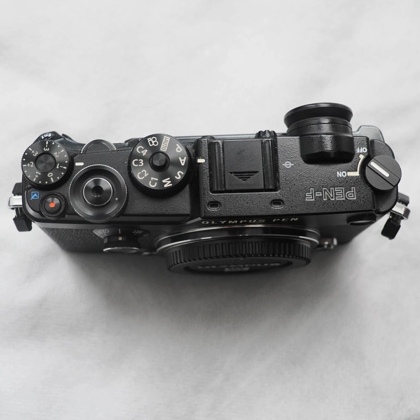 Olympus PEN-F 20.3MP Digital Camera - Black (Body Only) plus accessories thumbnail 3