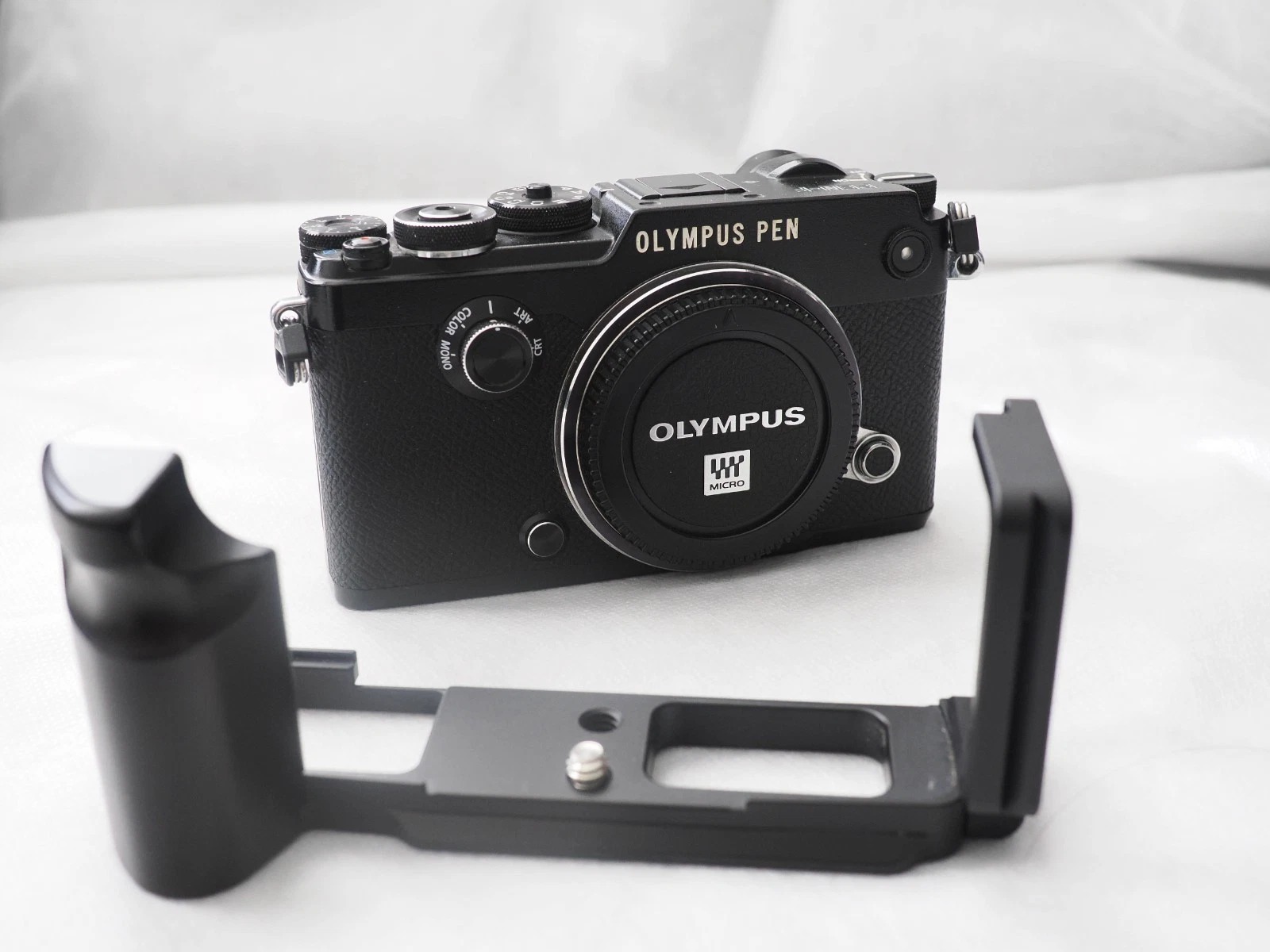 Olympus PEN-F 20.3MP Digital Camera - Black (Body Only) plus accessories thumbnail 6