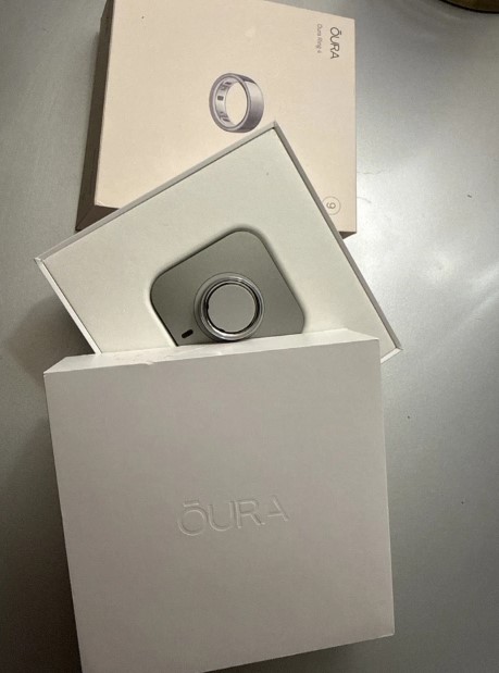 Oura Ring Gen 4 - size 9 Activity Tracker (Silver) – Brand New thumbnail 2