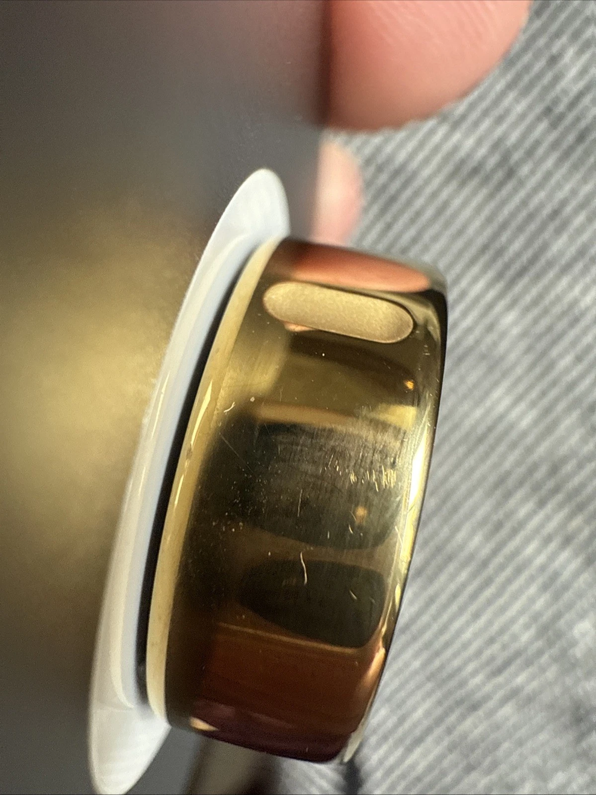 Oura Ring Gen 4 Size 7 Gold thumbnail 5