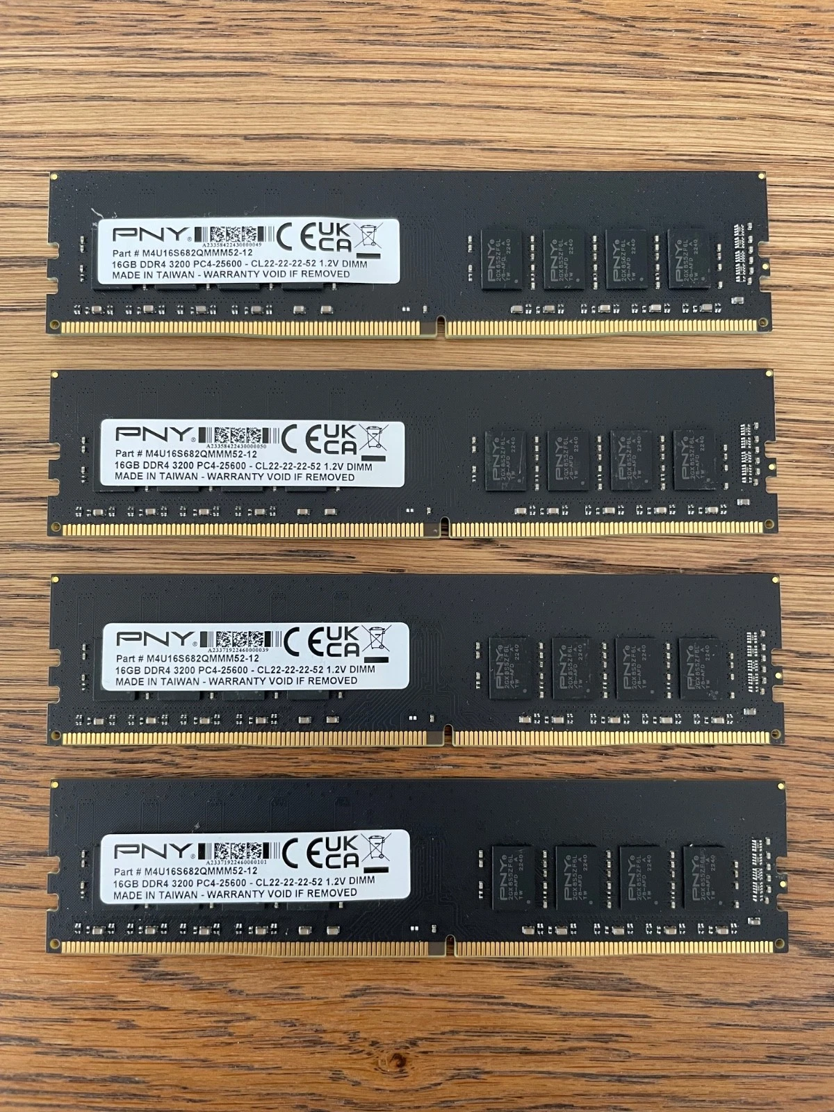 PNY 64GB (4x16GB) DDR4 3200MHz PC4-25600 CL22 Desktop Memory RAM Kit thumbnail 1