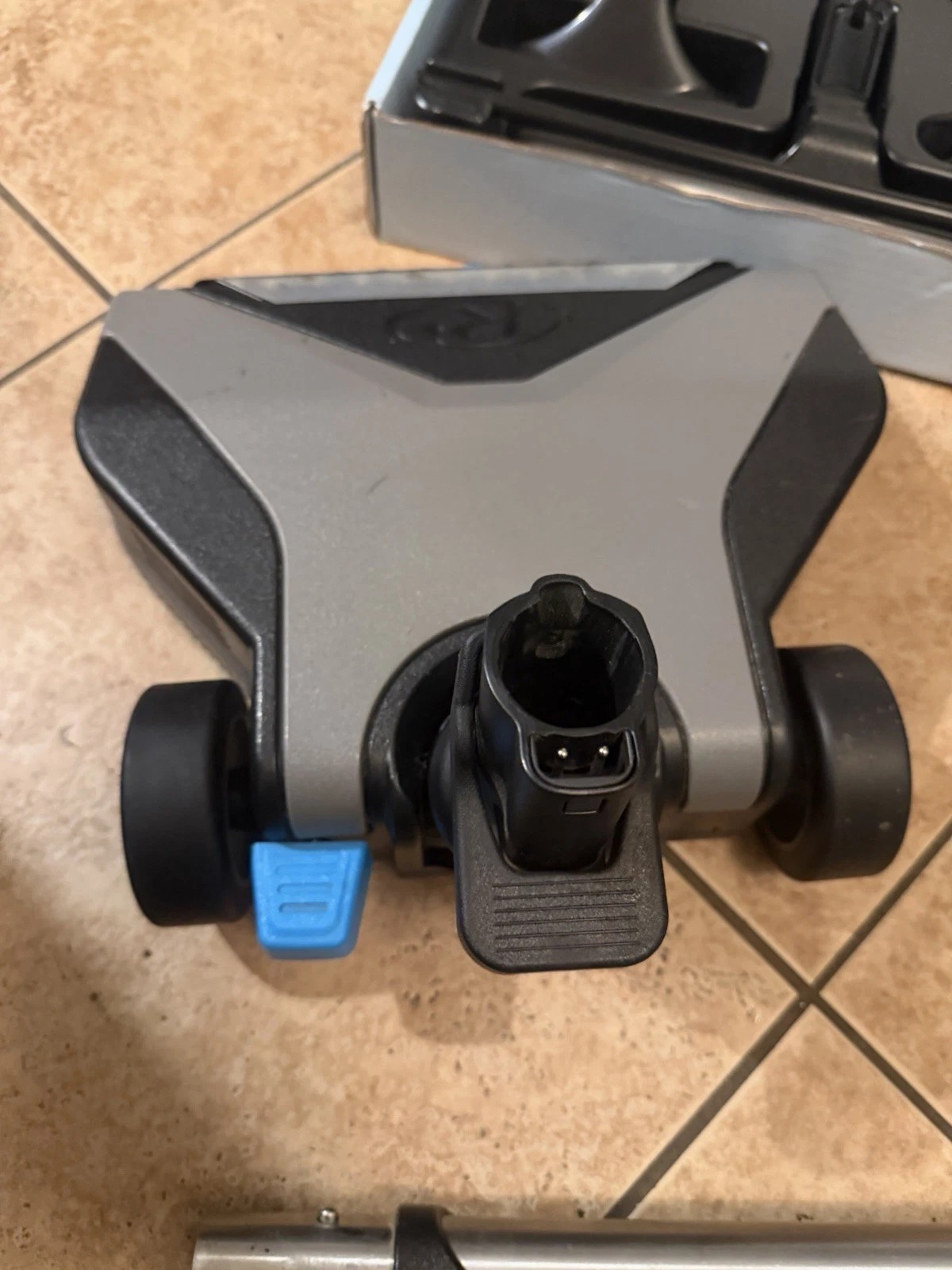 Rainbow SRX Vacuum w/attachments thumbnail 4