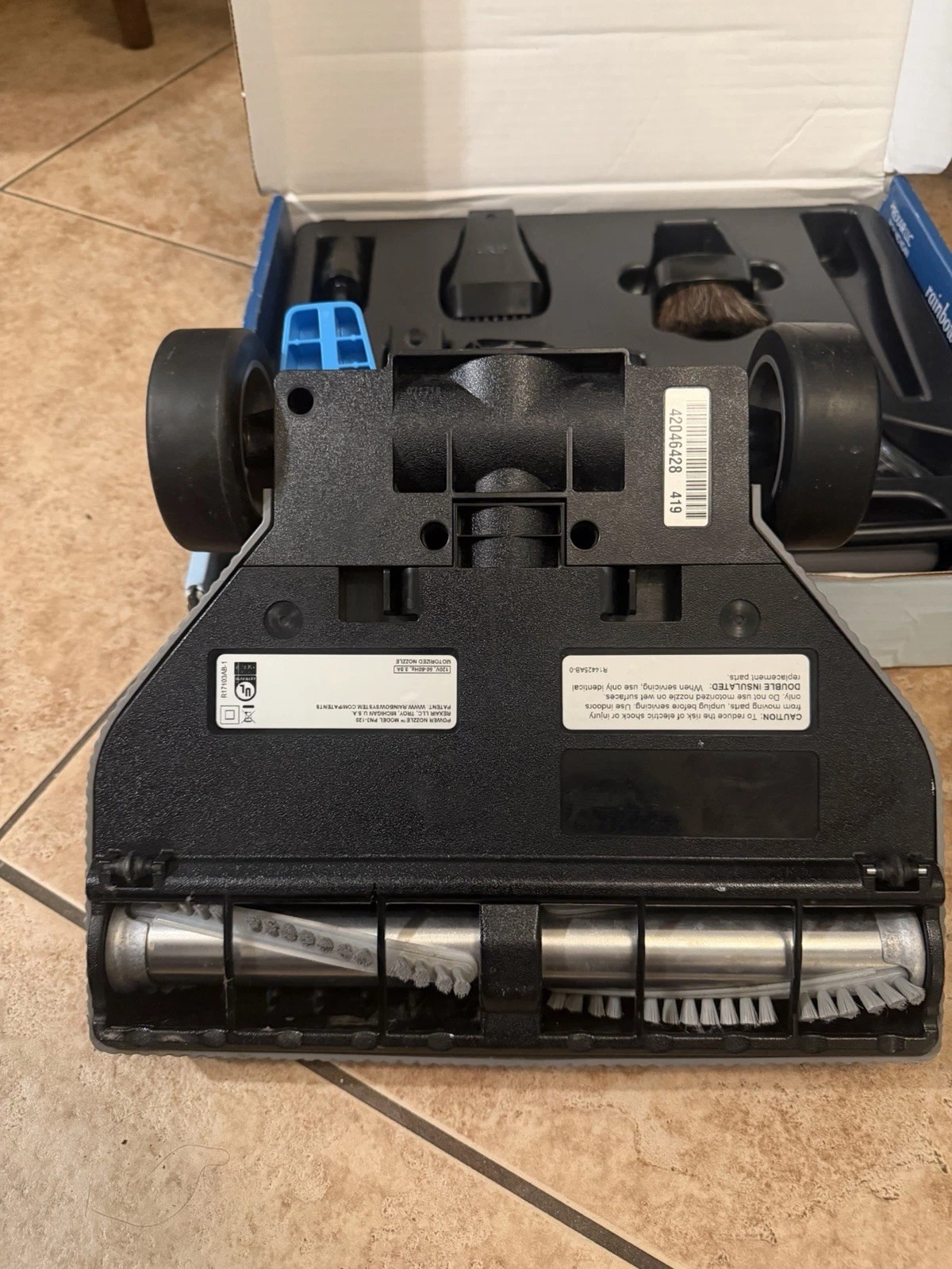 Rainbow SRX Vacuum w/attachments thumbnail 5