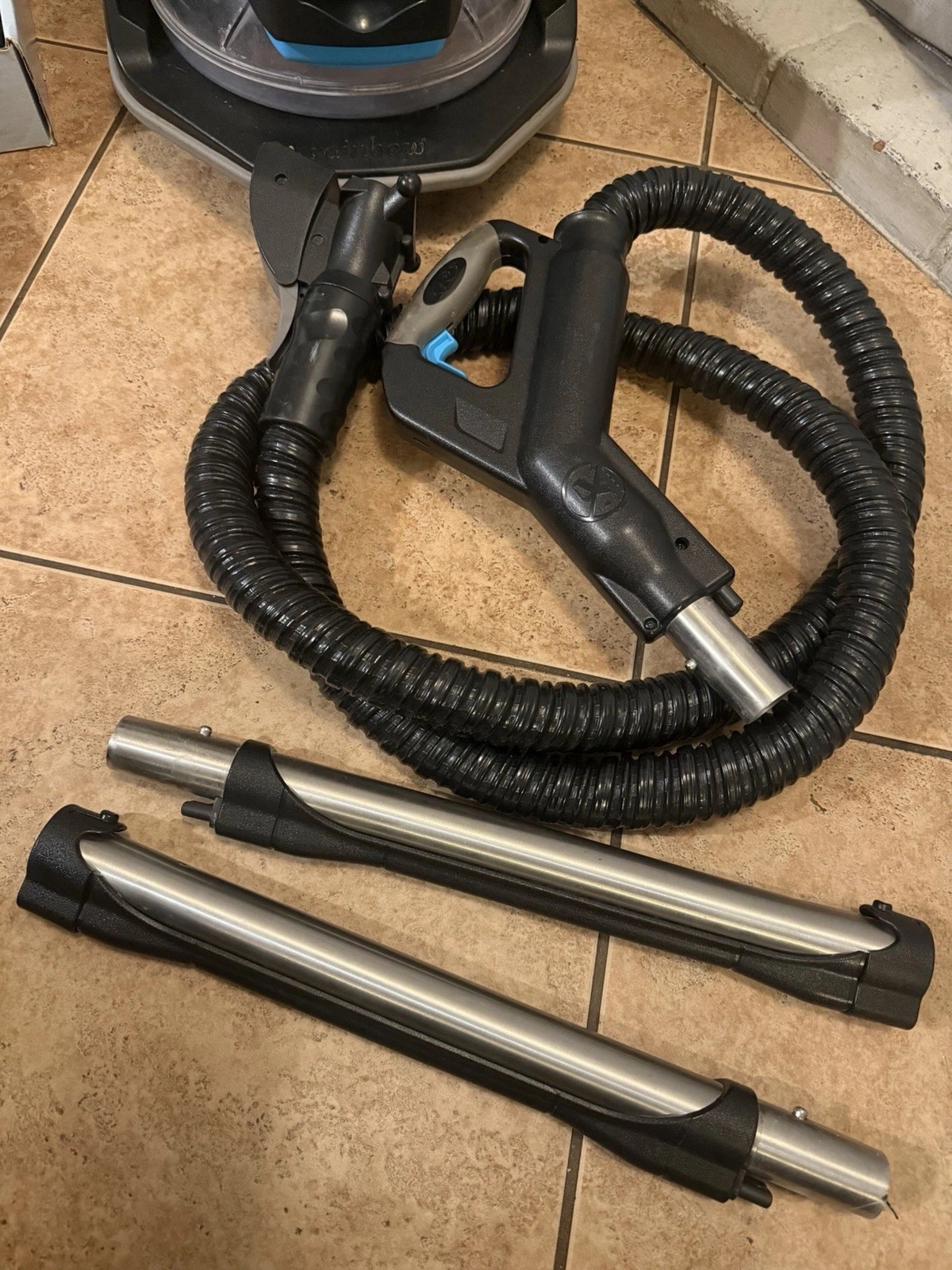 Rainbow SRX Vacuum w/attachments thumbnail 6