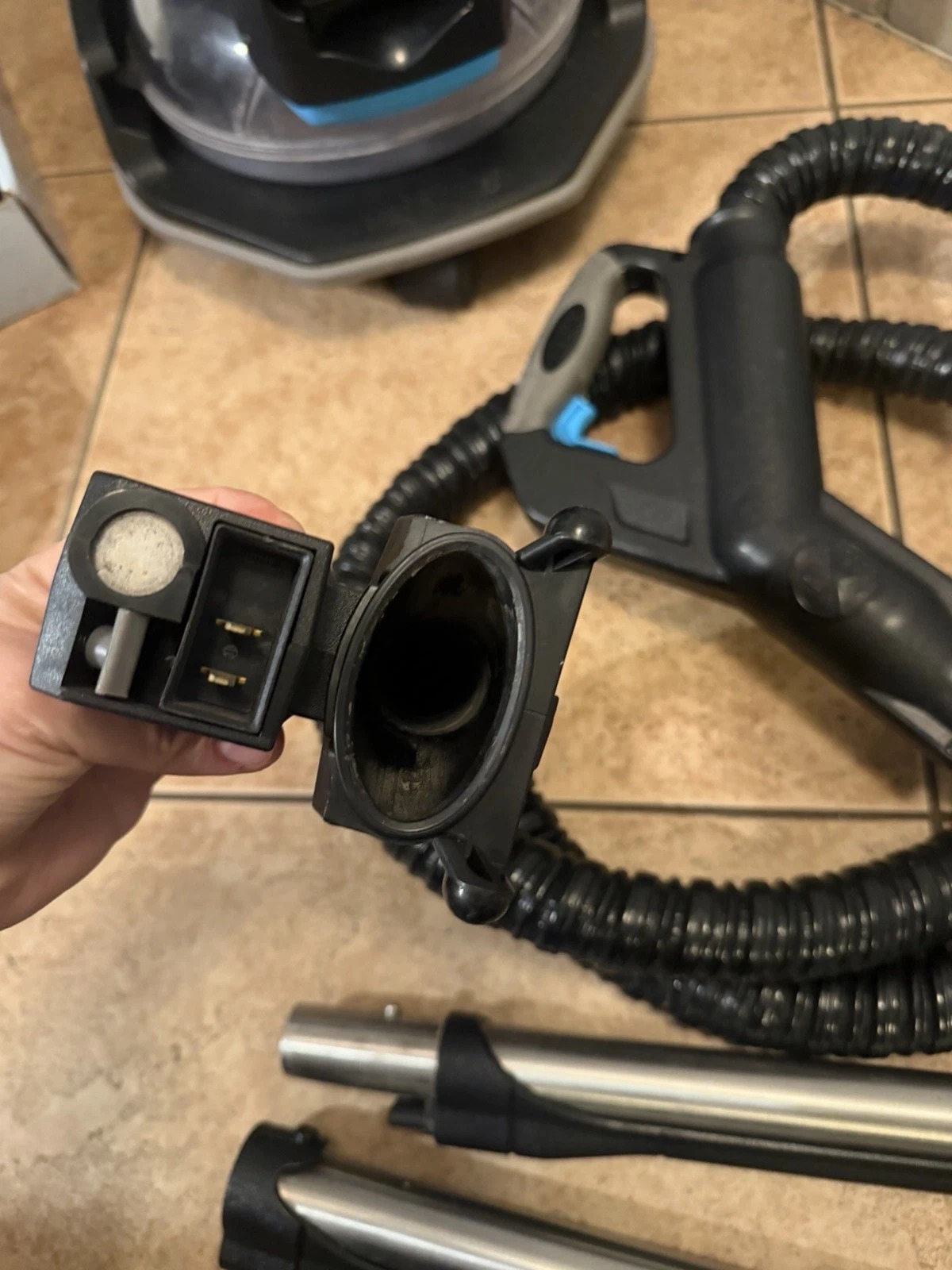 Rainbow SRX Vacuum w/attachments thumbnail 7