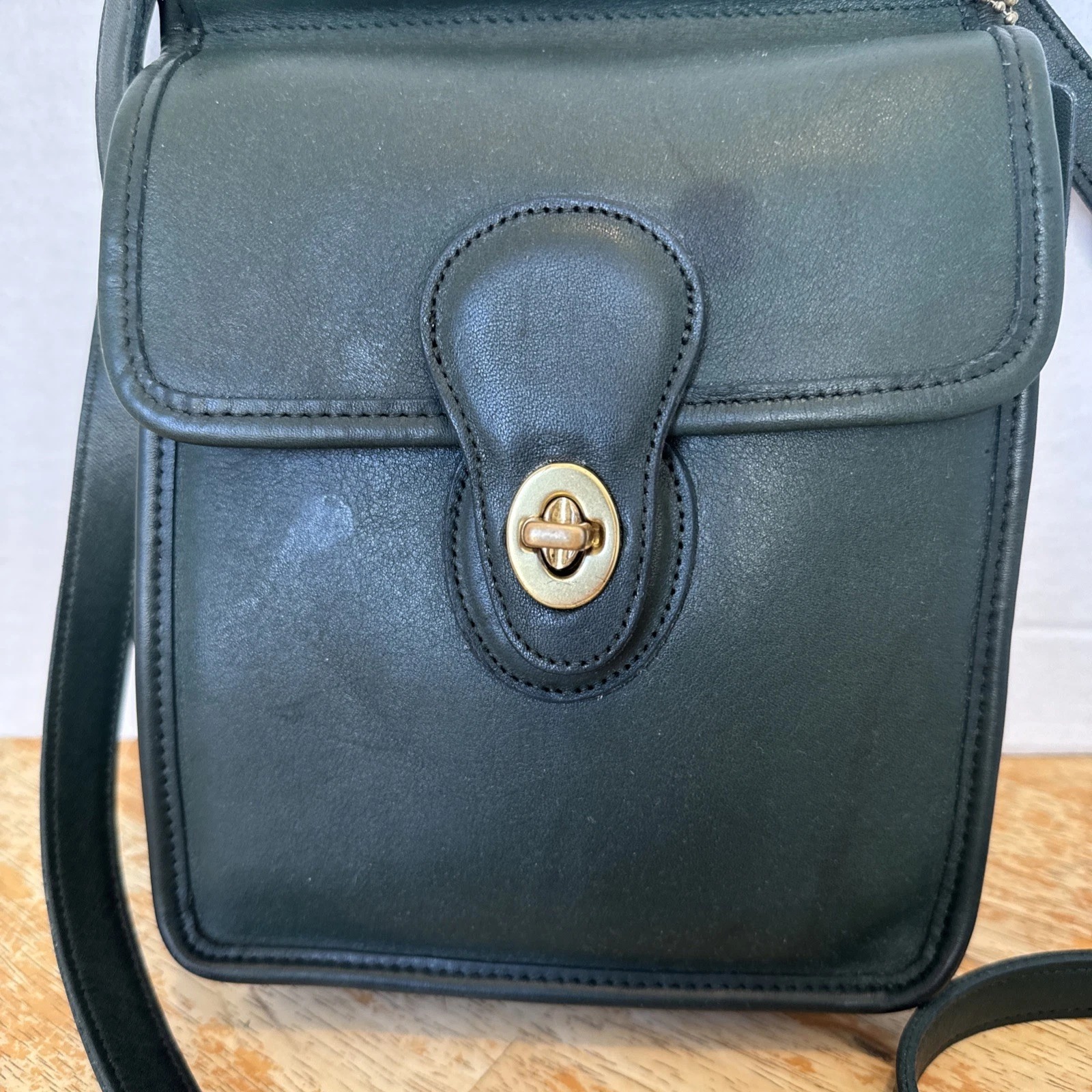 Rare Green Vintage made in USA Coach Murphy Crossbody bag thumbnail 2