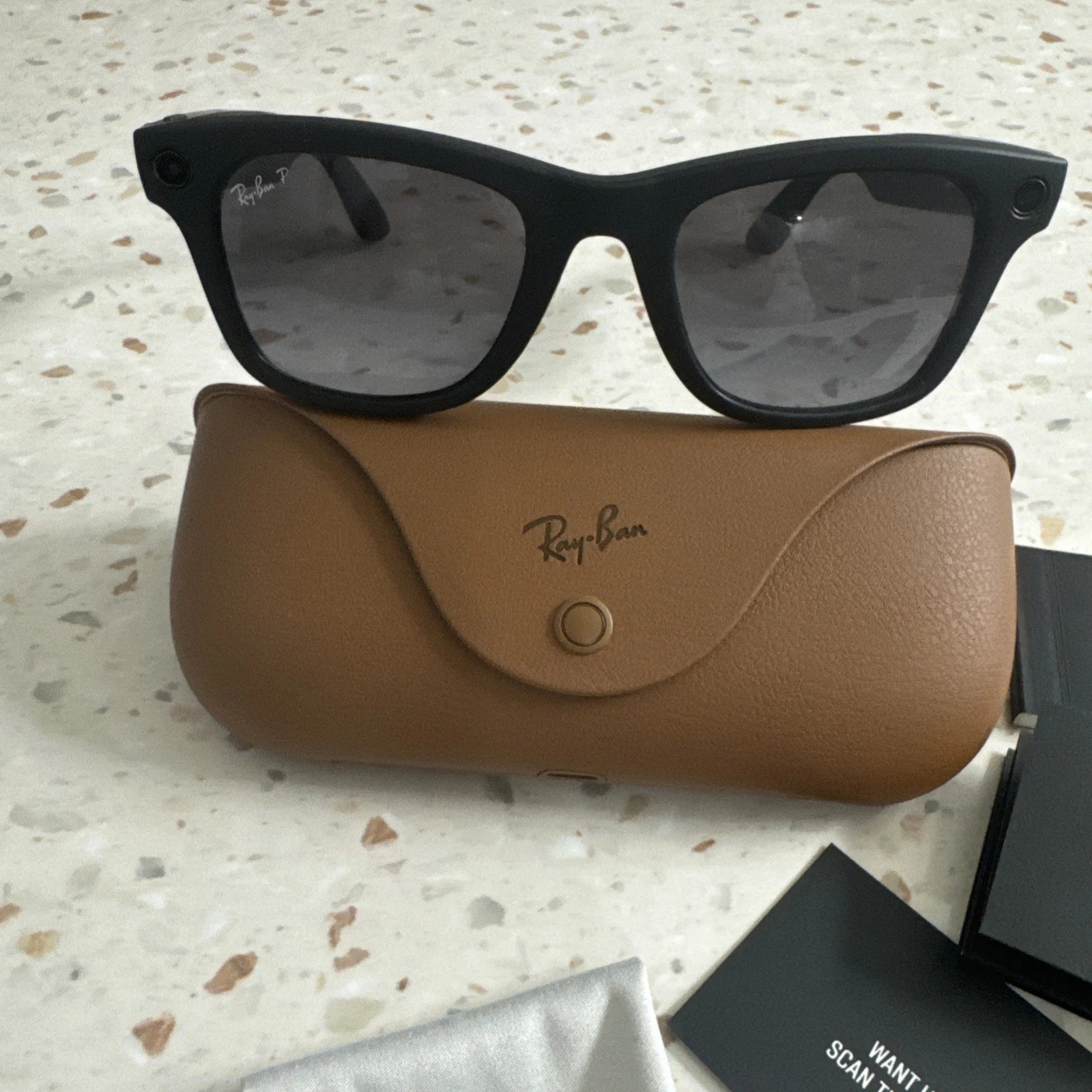 Ray-Ban Meta (2nd)Gen Wayfarer, Matte Black Smart Glasses Polarized gray lenses thumbnail 2