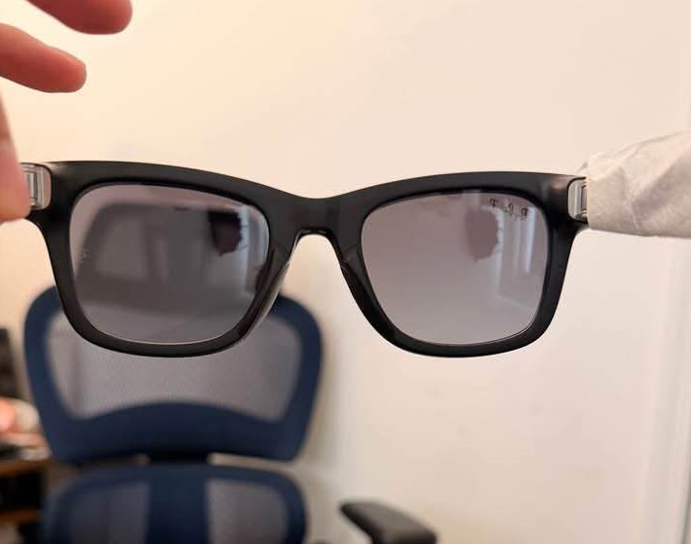 Ray-Ban Meta Wayfarer Gen 1 RW4006 – Matte Black Smart Glasses thumbnail 4