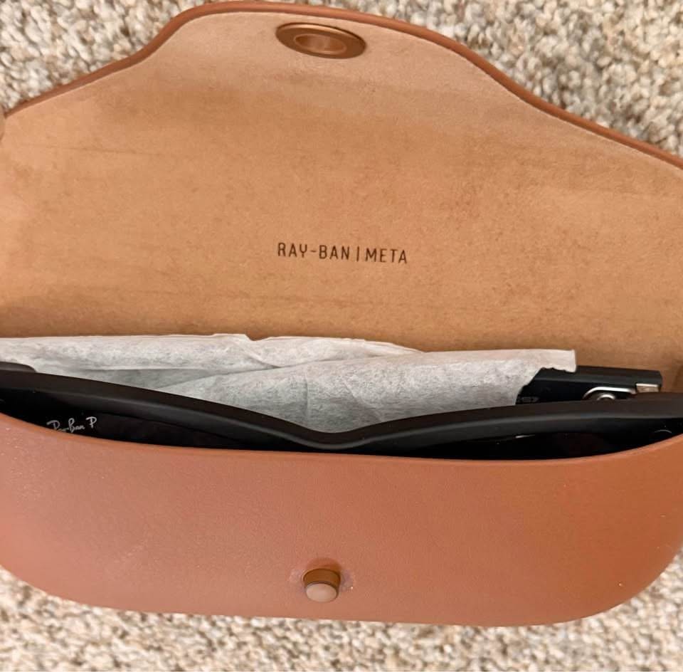 Ray-Ban Meta Wayfarer RW4006 Gen 1 Smart Glasses – Matte Black thumbnail 4