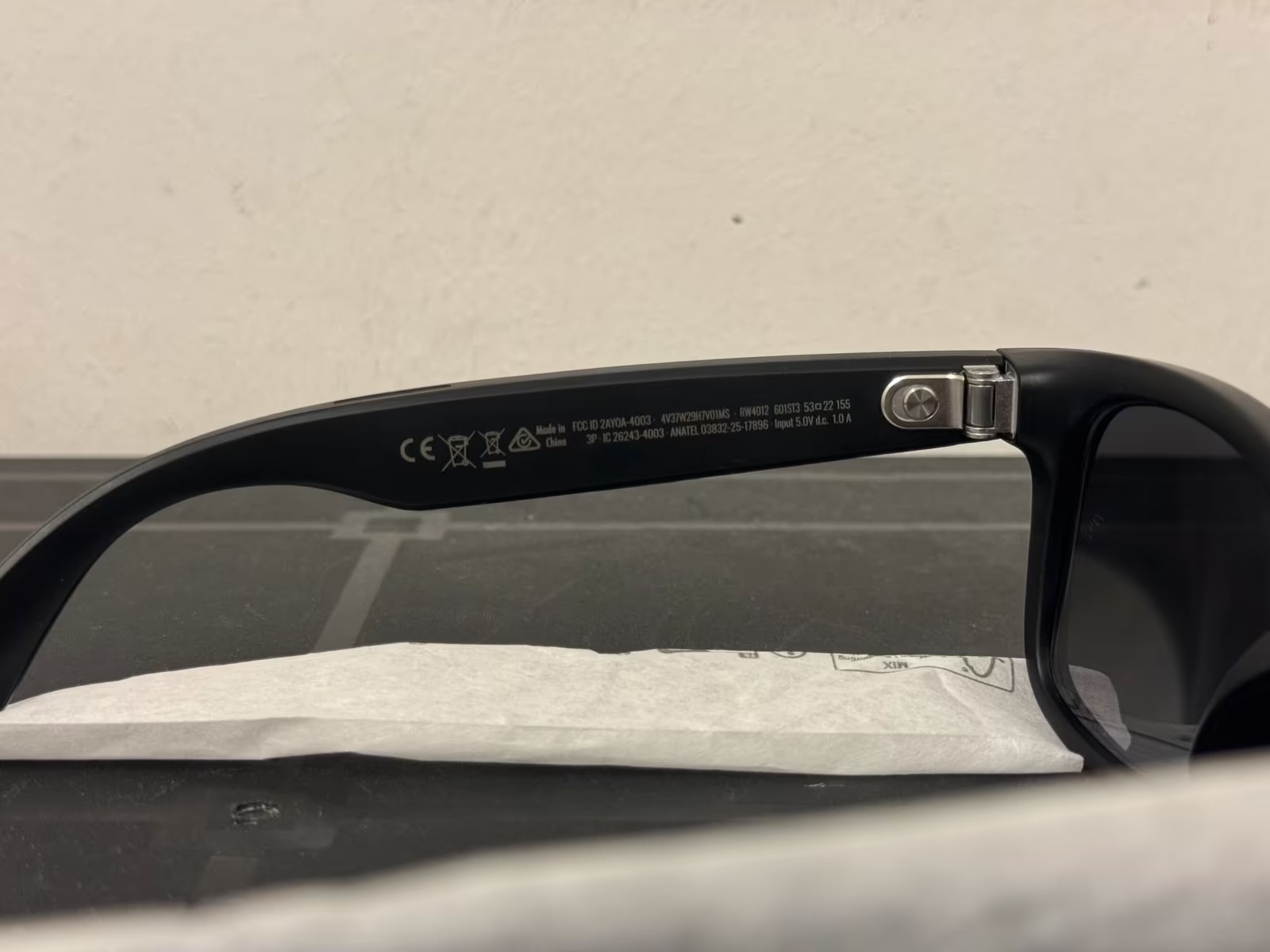 Ray-Ban Meta Wayfarer Gen 2 thumbnail 5