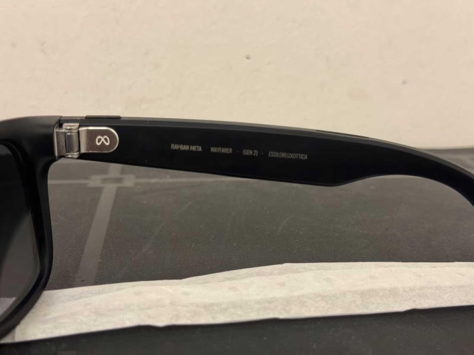 Ray-Ban Meta Wayfarer Gen 2 thumbnail 6