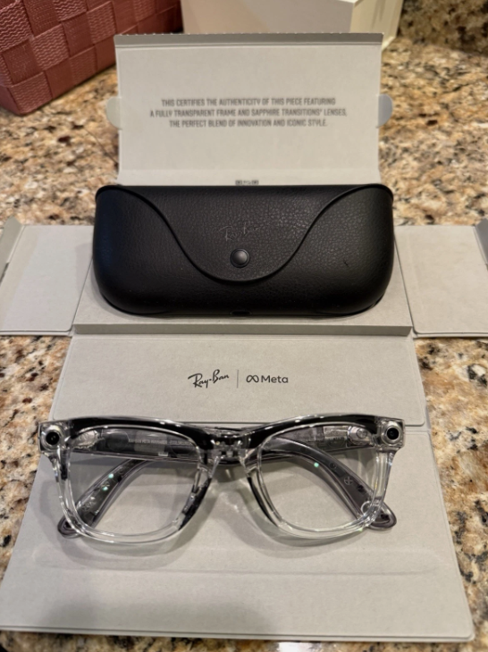 RAY-BAN | META WAYFARER LIMITED EDITION RW4006 Transitions Clear/Sapphire 50-22 thumbnail 1