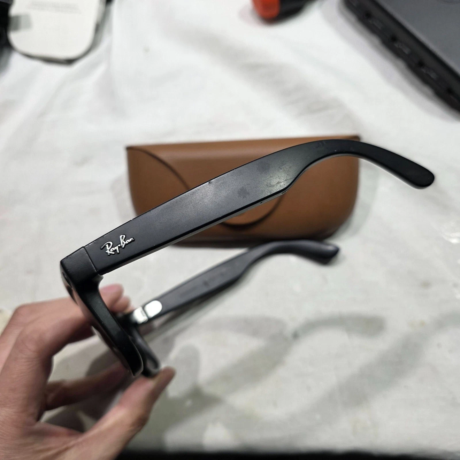 Ray-Ban Meta Wayfarer Smart Sunglasses - Matte Black Polarized - RW4006 - Fast S thumbnail 6