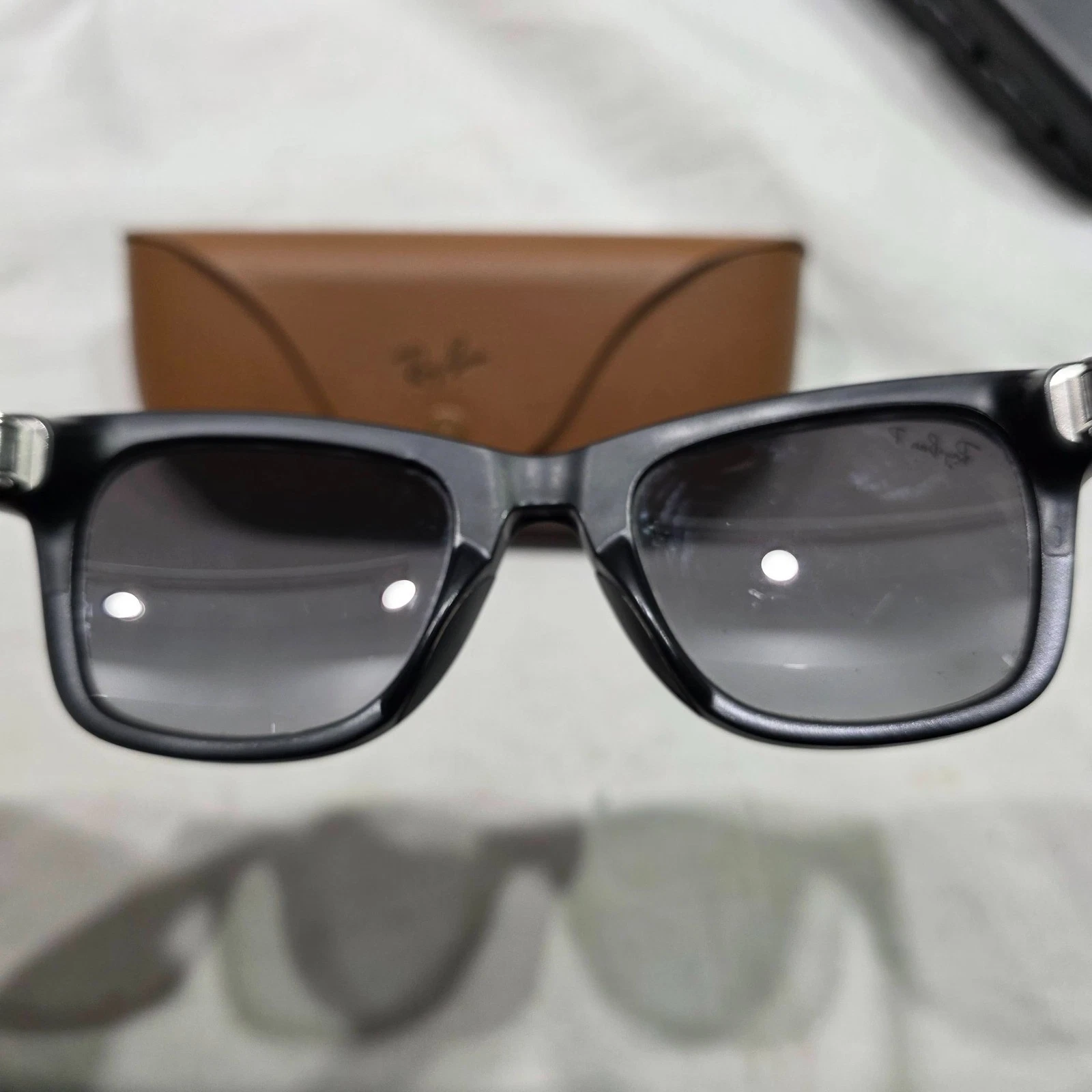 Ray-Ban Meta Wayfarer Smart Sunglasses - Matte Black Polarized - RW4006 - Fast S thumbnail 7