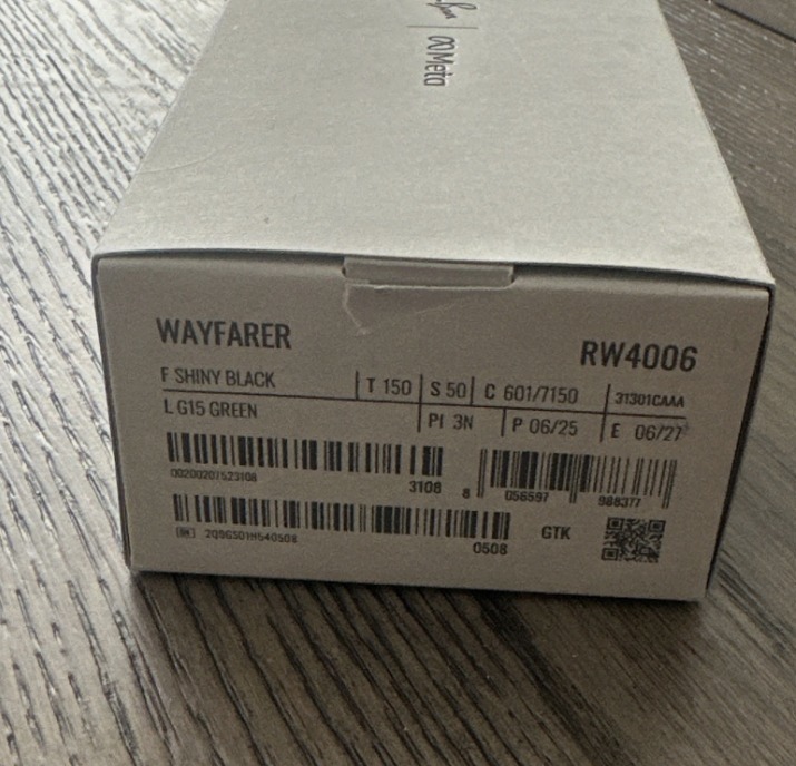 Ray-Ban Meta - Wayfarer (Standard) Smart Glasses - Shiny Black, Clear thumbnail 4