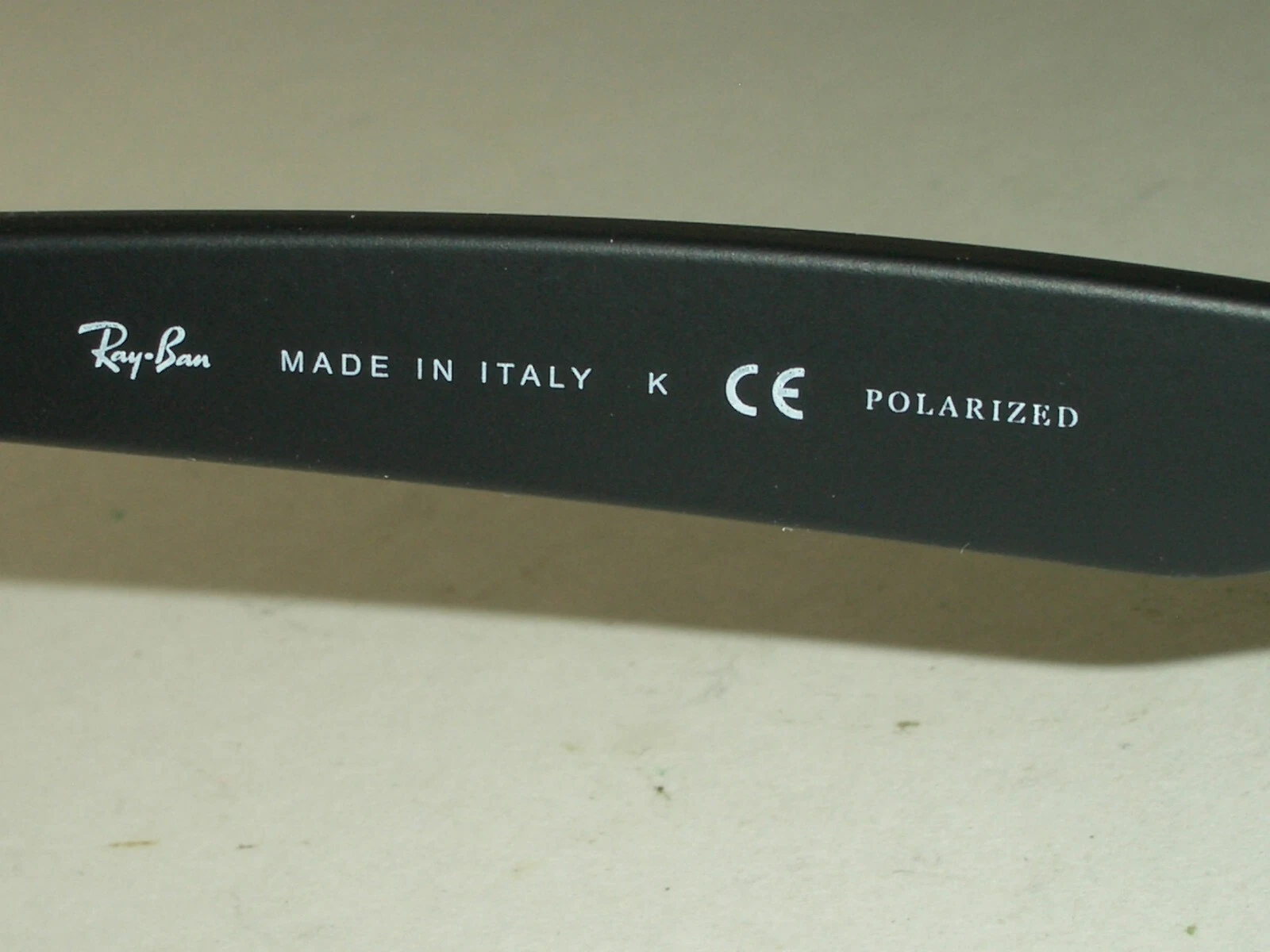 RAY BAN RB2132-55-18 MATTE BLACK POLARIZED CRYSTAL LENS WAYFARER SUNGLASSES NEW thumbnail 8