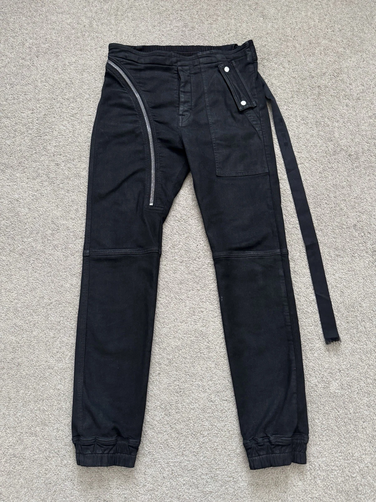 SS23 Rick Owens DRKSHDW Black Waxed Aircut Jogger Denim Pant Size Small thumbnail 1