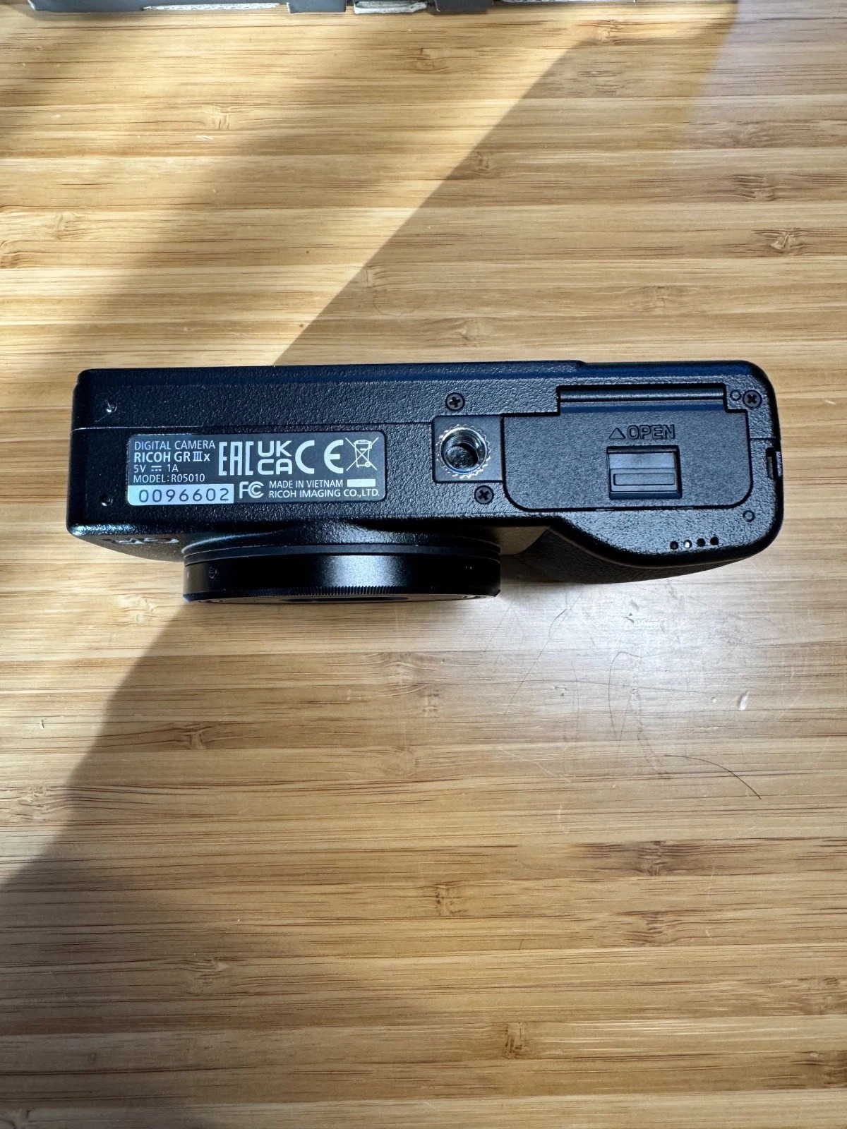 Ricoh GR IIIx 24MP f/2.8 40mm Compact Digital Camera – Black (15286) Mint++ thumbnail 5