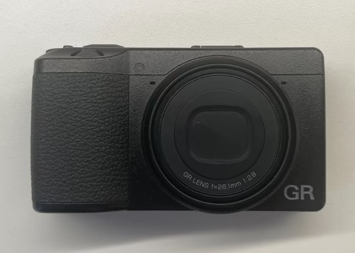 Ricoh GR IIIx Compact Camera - 2 Spare Batteries Included - Excellent Condition thumbnail 1