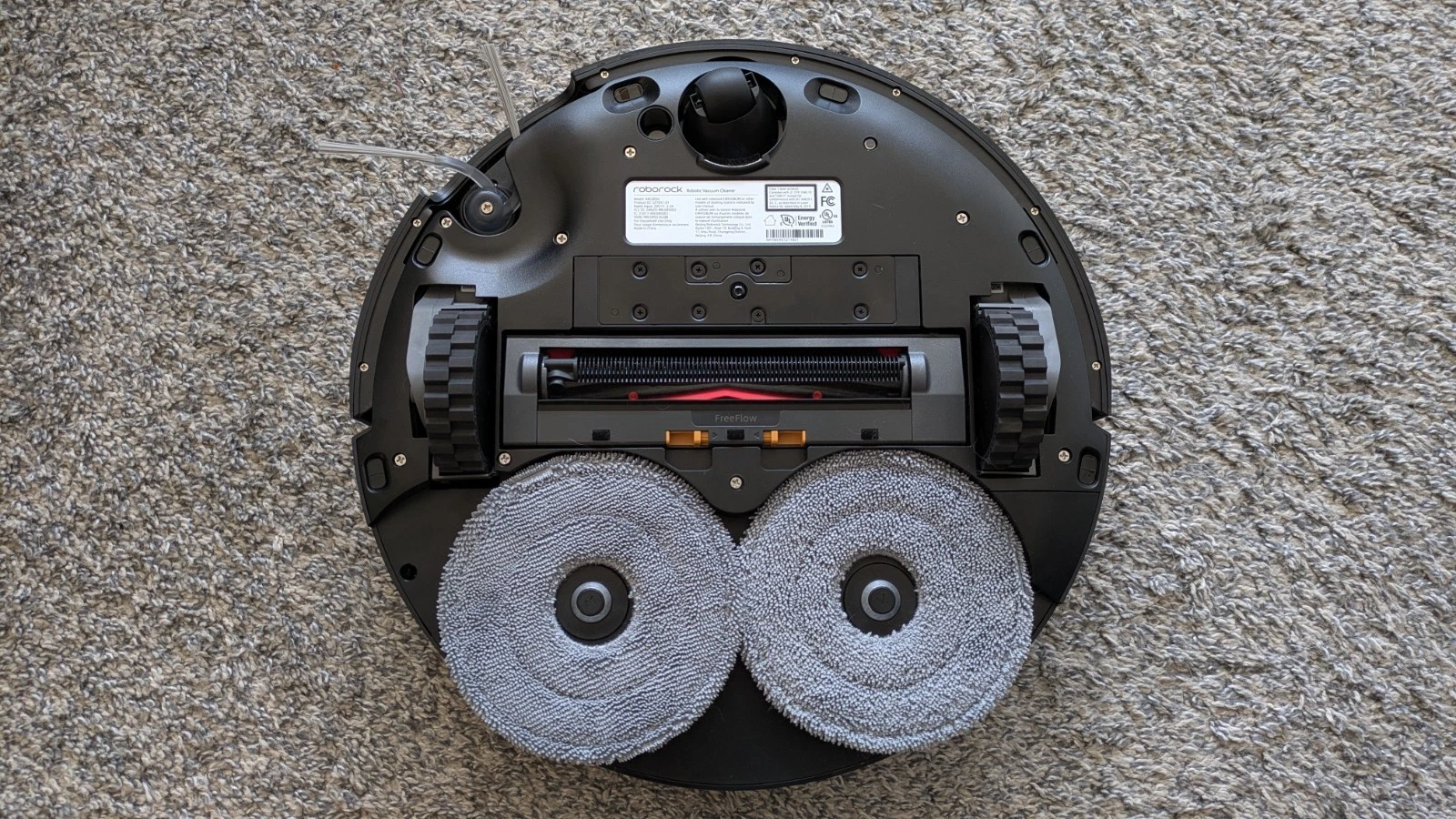 Roborock Z70 Robot Vacuum Mop w/ Robotic Arm | 22000Pa Suction, Auto-Cleaning - Brand New thumbnail 4