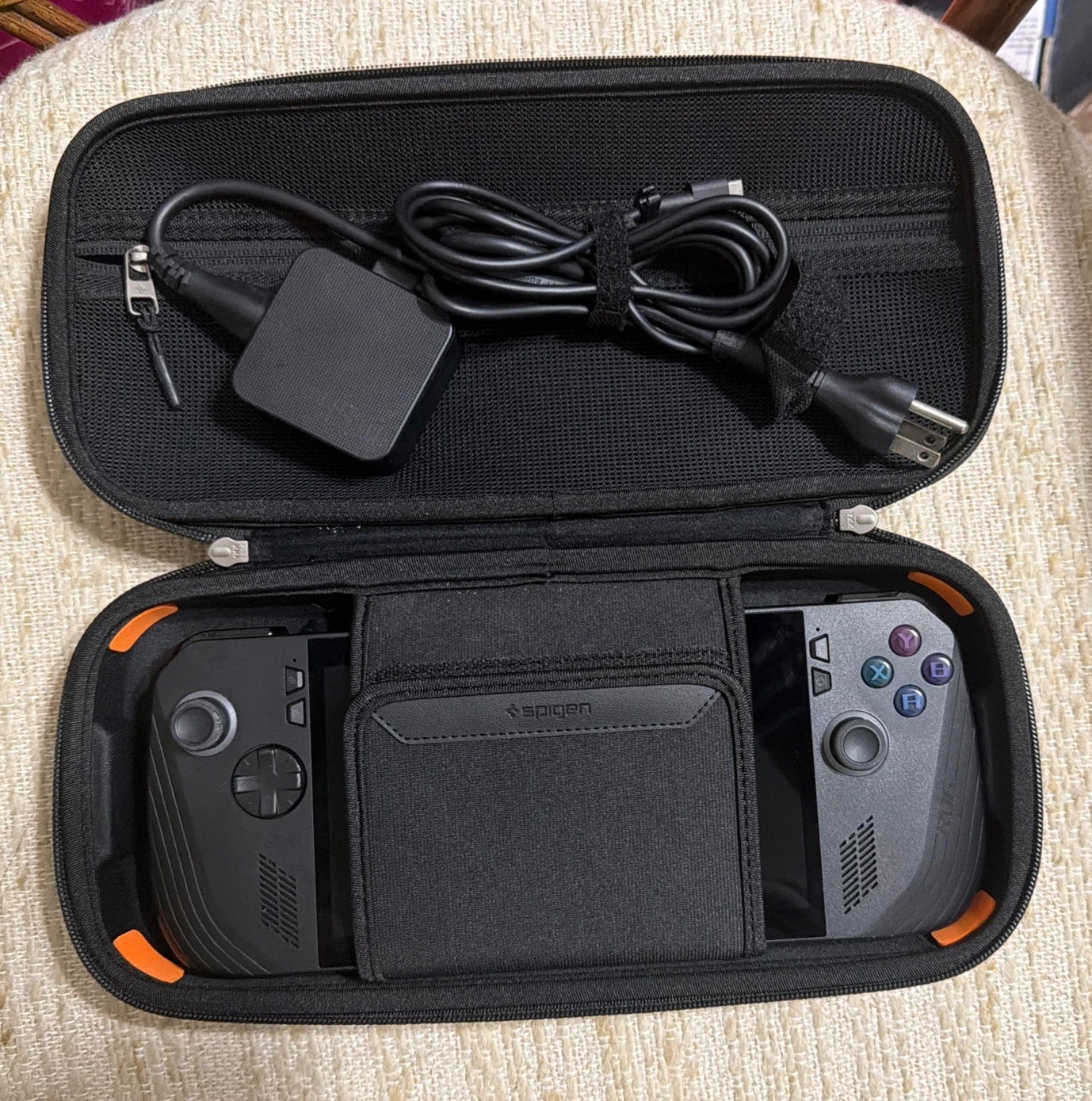 ROG Ally X (RC72LA-ALLYX.Z1X) - Windows 11 Ryzen Z1 24GB RAM 1TB SSD thumbnail 12