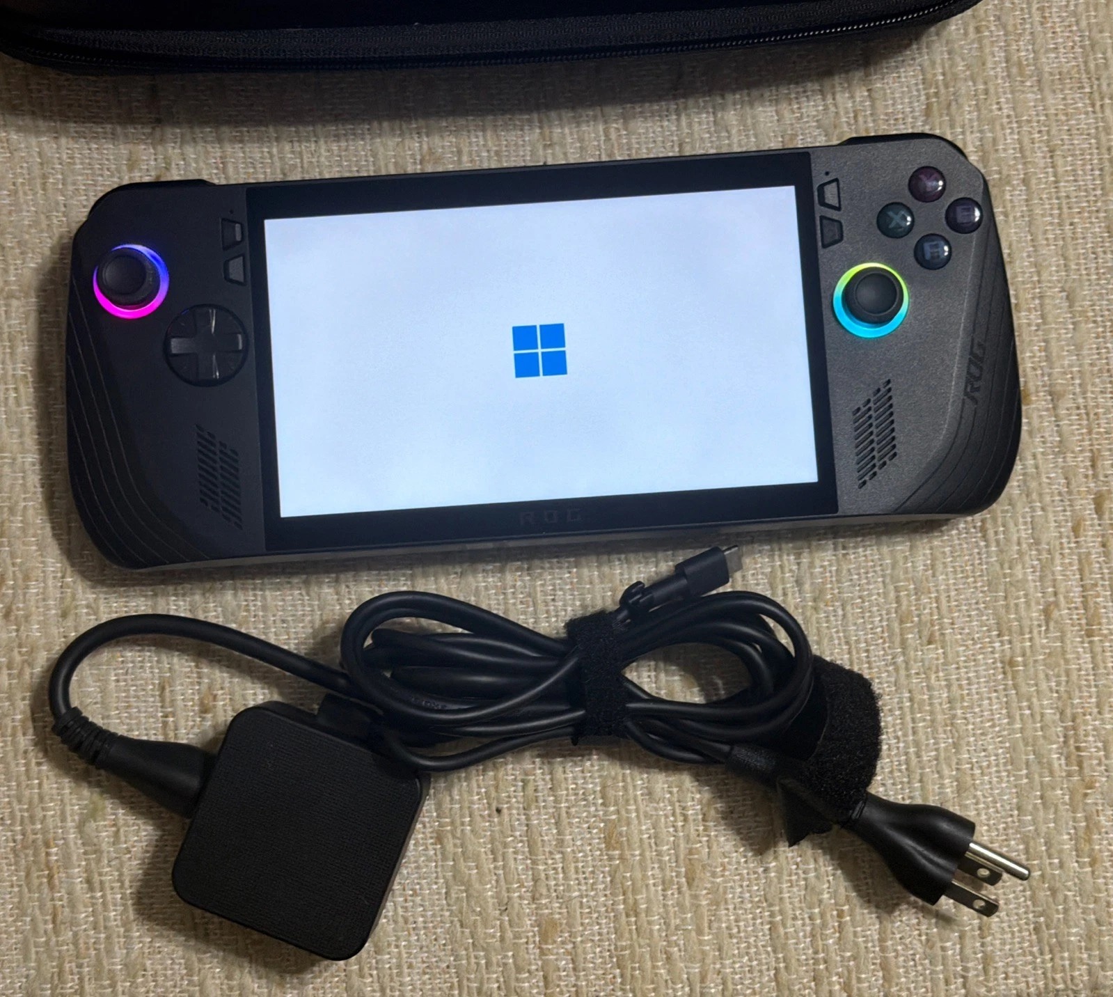 ROG Ally X (RC72LA-ALLYX.Z1X) - Windows 11 Ryzen Z1 24GB RAM 1TB SSD thumbnail 2