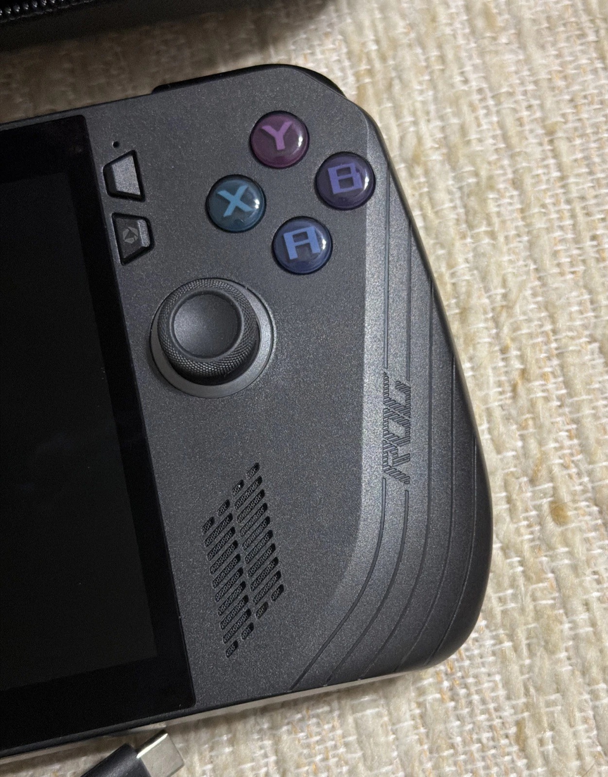 ROG Ally X (RC72LA-ALLYX.Z1X) - Windows 11 Ryzen Z1 24GB RAM 1TB SSD thumbnail 6