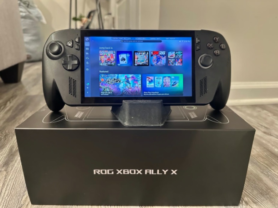 ROG Xbox Ally X – 1TB | 7” FHD 120Hz | Like New (Played Only 3 Times) thumbnail 2