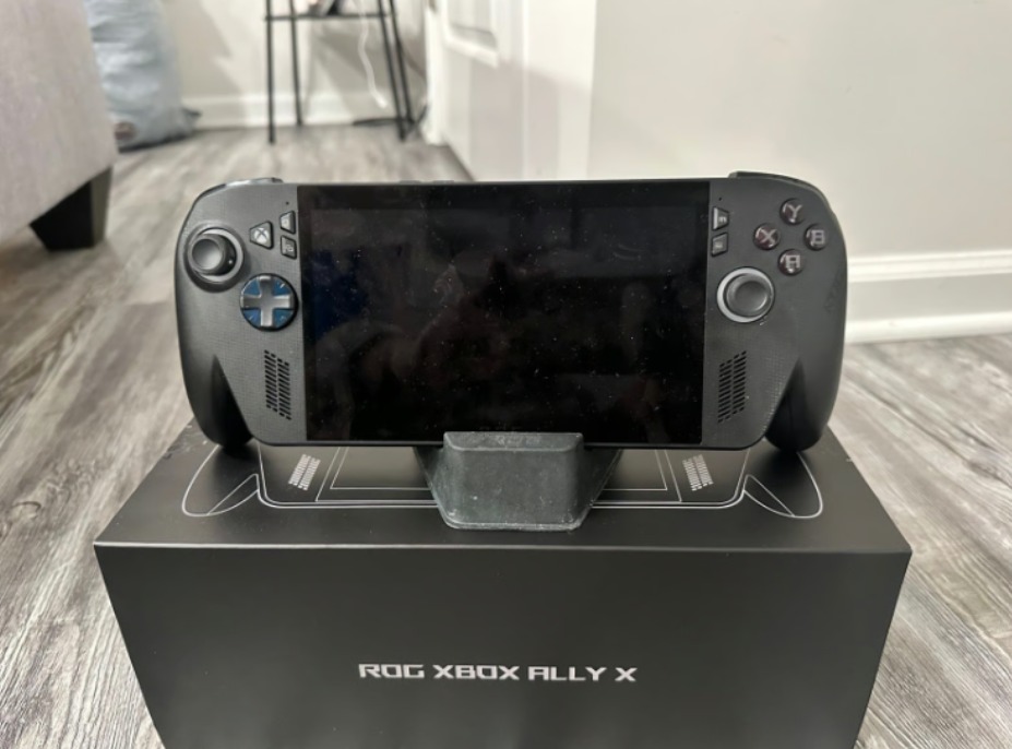 ROG Xbox Ally X – 1TB | 7” FHD 120Hz | Like New (Played Only 3 Times) thumbnail 6